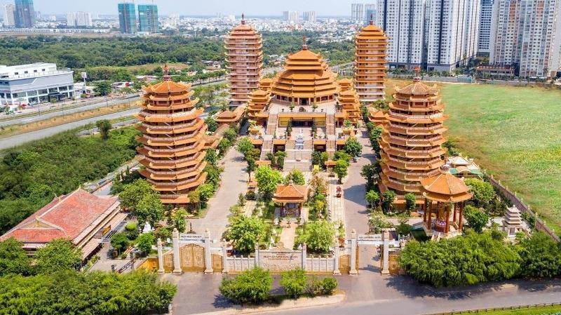 Khám phá kiến trúc độc đáo của Pháp viện Minh Đăng Quang-1