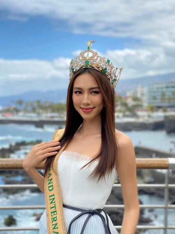 Hoa hậu Thùy Tiên diện bikini 2 mảnh nóng bỏng, đẳng cấp nhan sắc cùng body không làm ai thất vọng-10