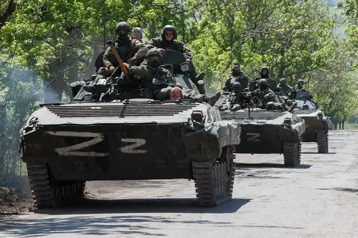 Ukraine rơi vào "chảo lửa" khi cố xuyên thủng phòng tuyến ở Lugansk-cover-img
