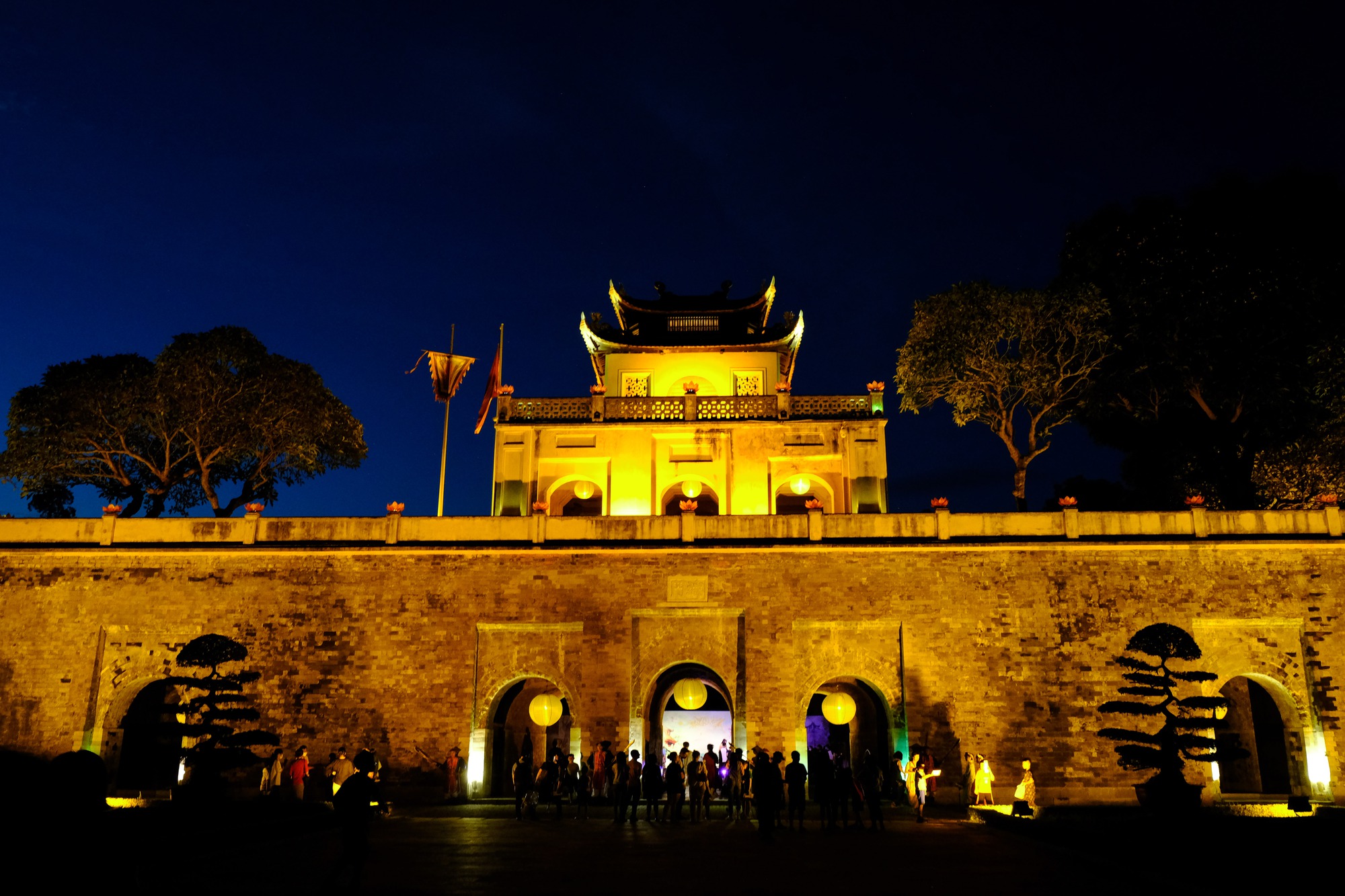 Trải nghiệm tour đêm tại Hoàng Thành Thăng Long và hành trình 