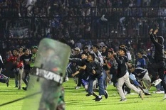 'Thảm kịch 125 người chết ở Kanjuruhan là tai họa được báo trước của bóng đá Indonesia'-cover-img