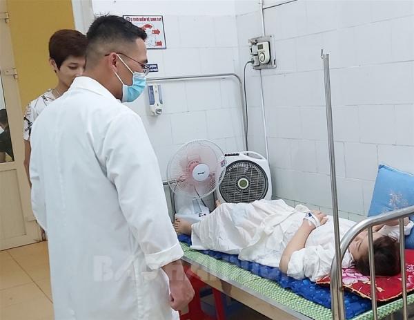 3 nhân viên Trung tâm Y tế Ninh Giang hiến máu cứu sống bệnh nhân chửa ngoài tử cung-1