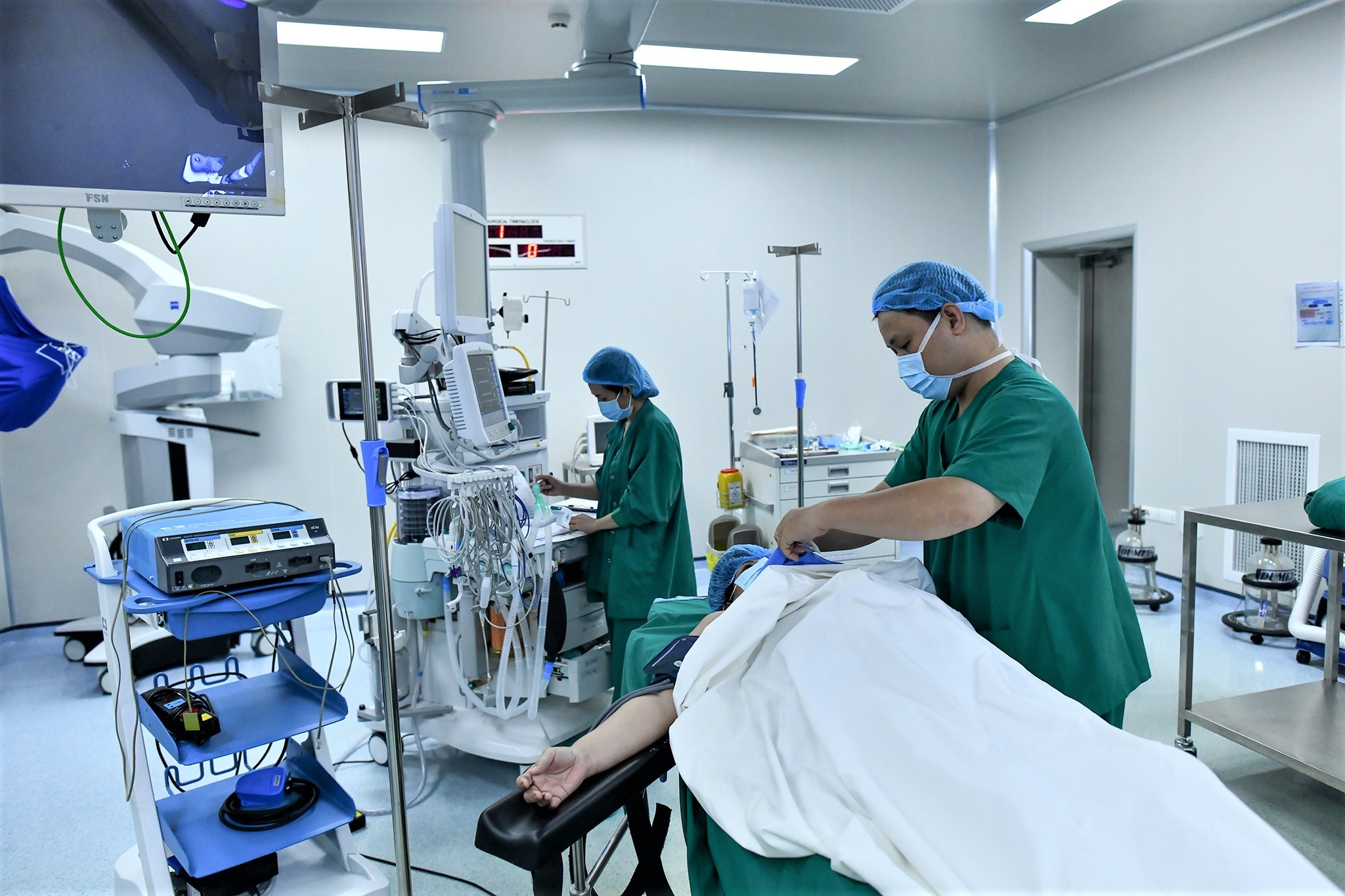 Ứng dụng công nghệ thực tế ảo trong phẫu thuật thay khớp gối-5
