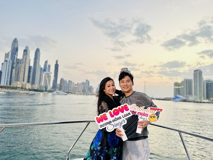 Phi Phụng, Dương Hồng Loan… mừng sinh nhật ca sĩ Ngọc Châu trên du thuyền ở Dubai-5