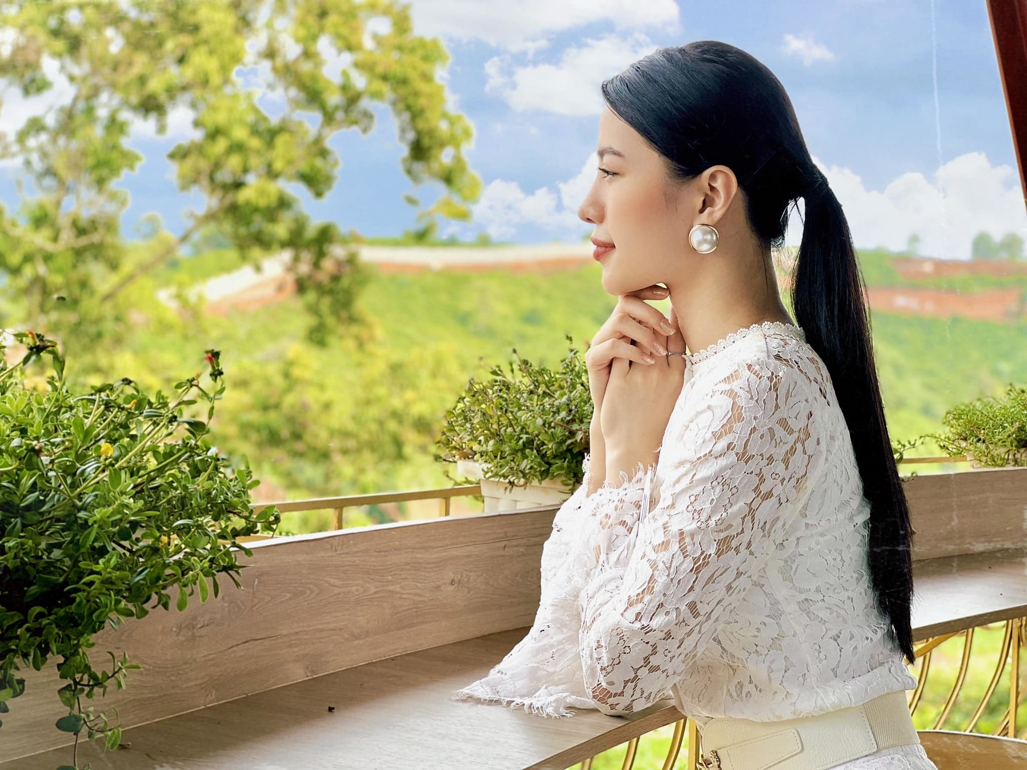 Hoàng Nhung - Top 16 Hoa hậu Hoàn vũ Việt Nam 2022: 'Hãy cứ cho đi và đừng mong nhận lại'-6