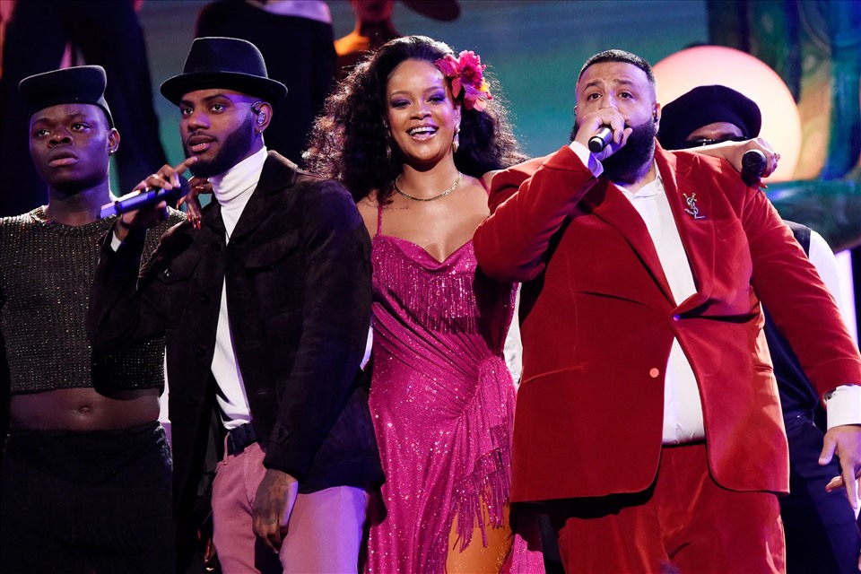 Thông tin Rihanna trở lại sân khấu âm nhạc gây bão-2
