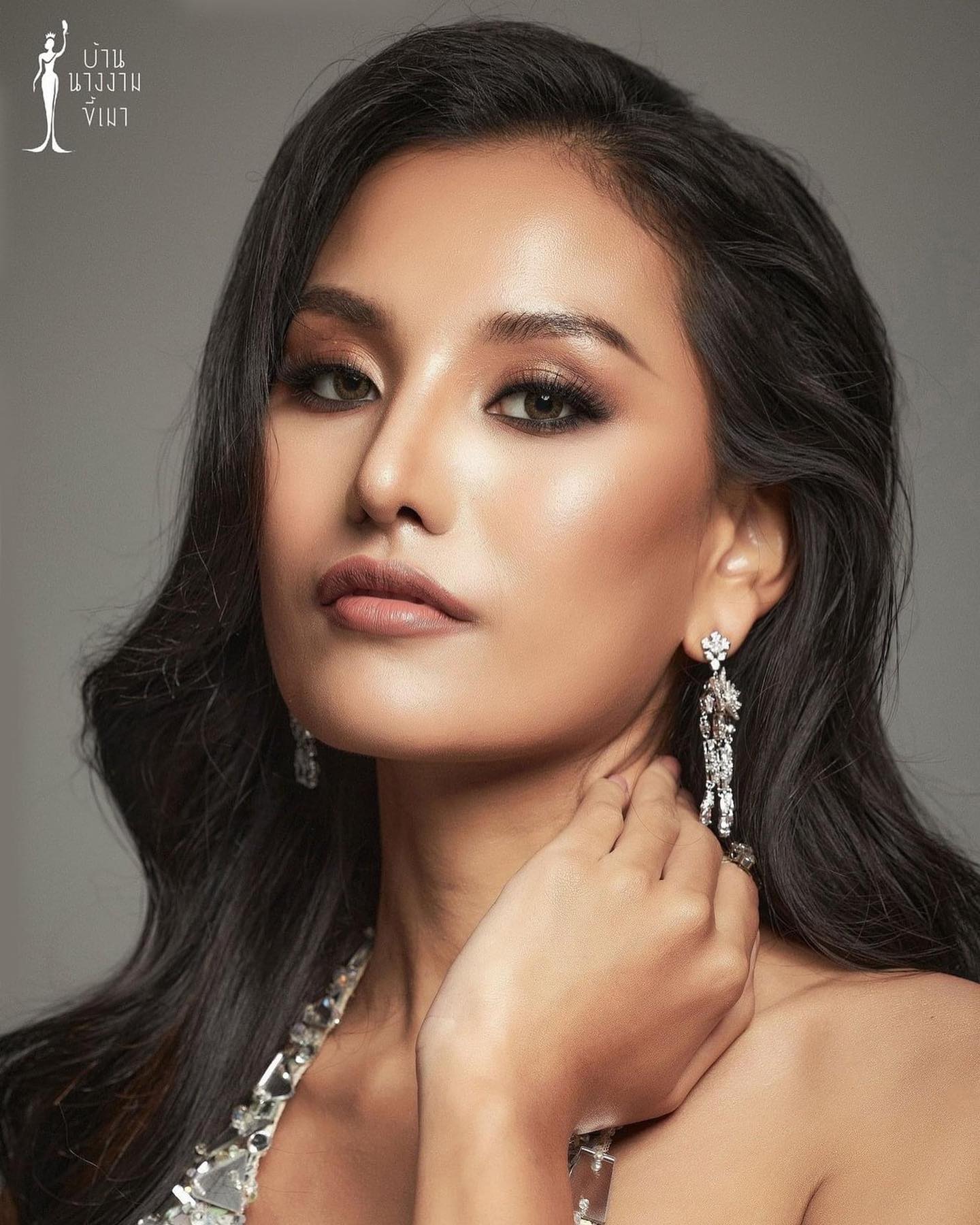 Người đẹp Kongnim đăng quang Hoa hậu Trái Đất Thái Lan sau 10 năm đi thi ròng rã-3