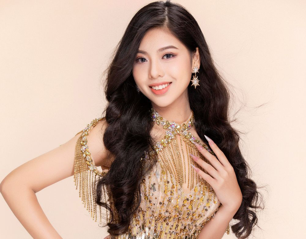 Ngô Ngọc Gia Hân diện trang phục dạ hội của NTK Brian Võ đến Miss Teen International-8