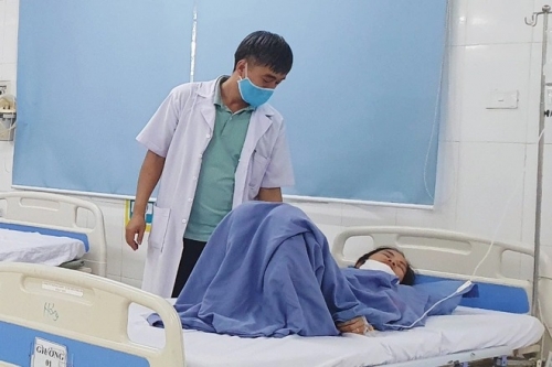 Kiểm tra 300 quán ăn ở Đà Nẵng sau vụ 34 du khách bị ngộ độc-1