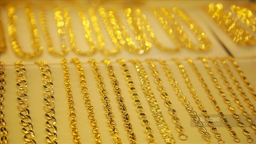 Giá vàng hôm nay 30/9: Vàng trong nước đang bán ra trên 65,5 triệu đồng/lượng-cover-img