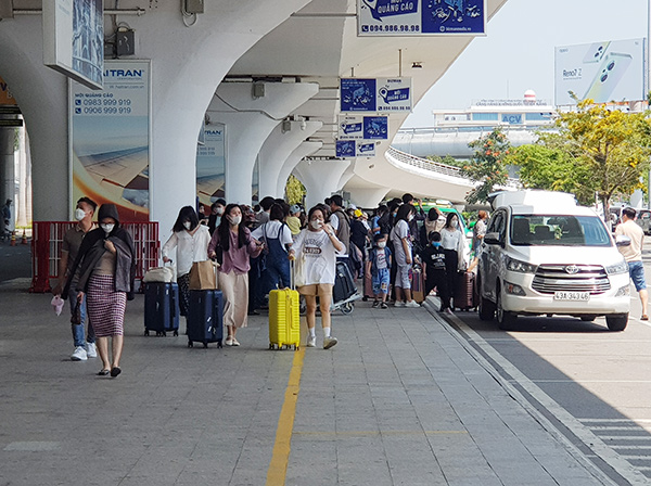 Dự kiến hơn 60.000 lượt khách đến Đà Nẵng bằng đường hàng không dịp lễ 2/9-1