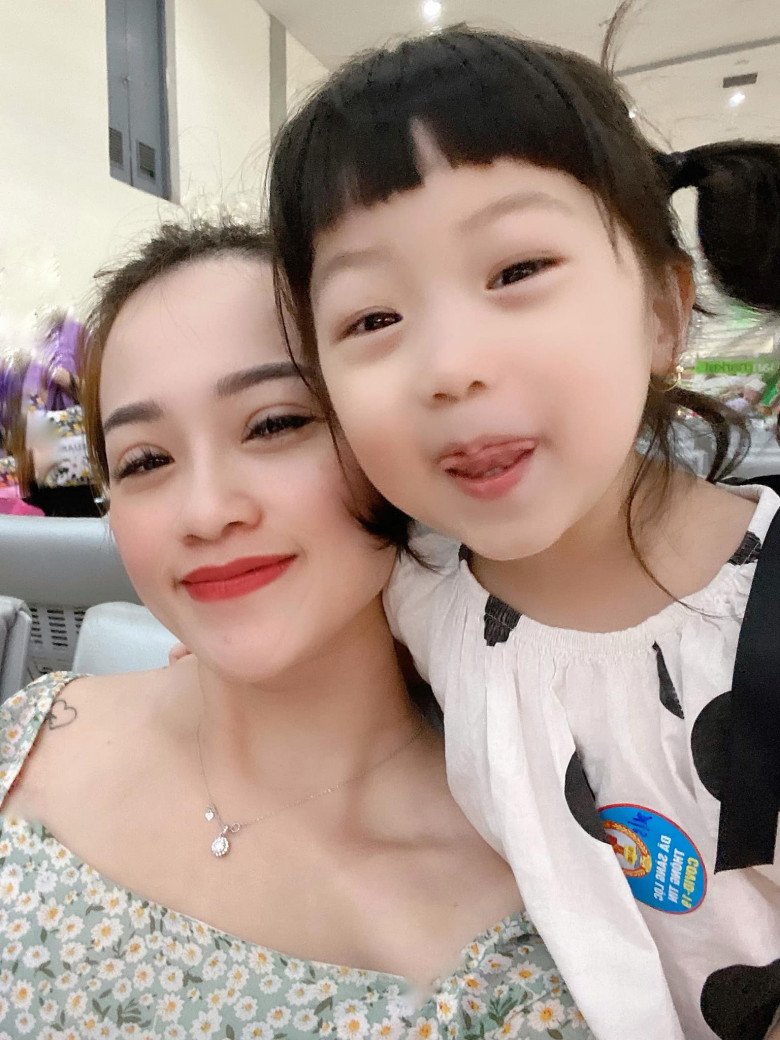 Nữ giám đốc Hà Nội suýt mất con ở hồ bơi resort: Ám ảnh kể lại giây phút bé đuối nước-7