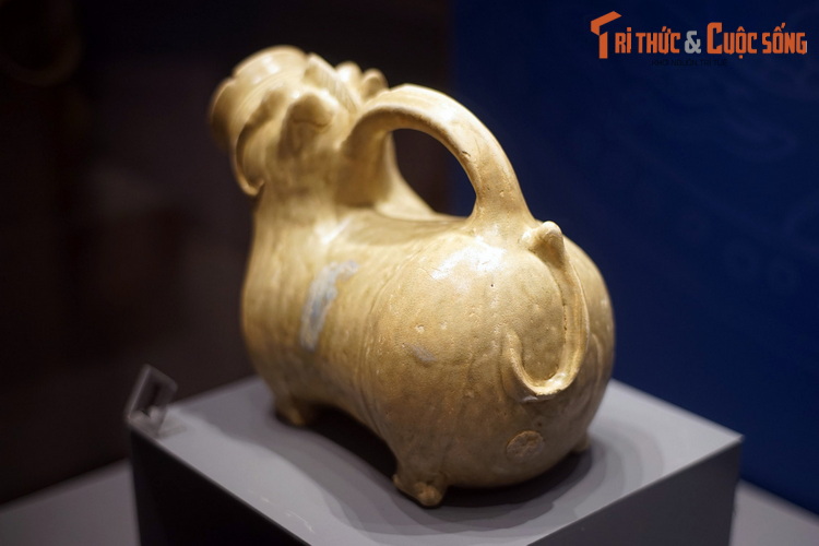Soi vật dụng lạ lùng dành cho quý ông Việt 2.000 năm trước-7