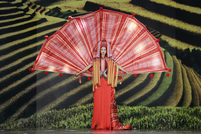 Những bộ trang phục văn hóa dân tộc ấn tượng tại Miss Grand Vietnam 2022-11