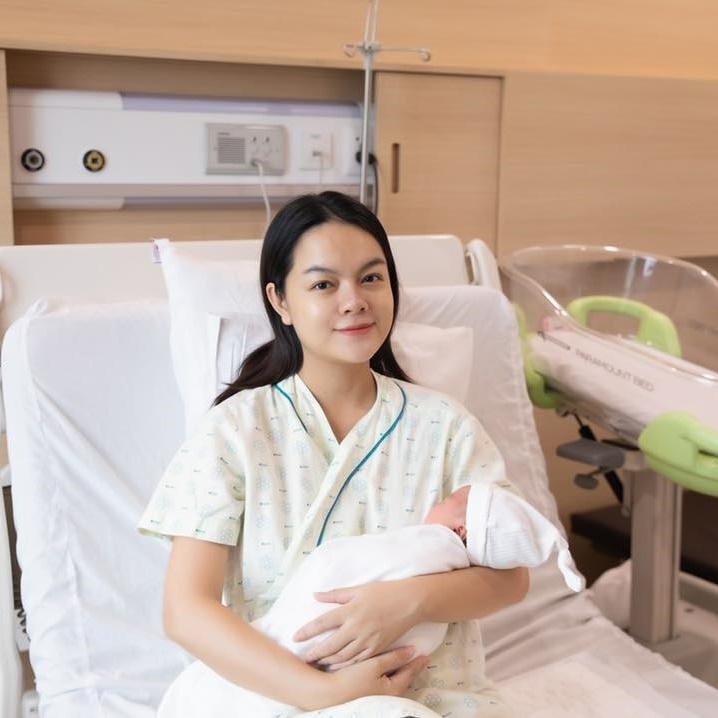 Phạm Quỳnh Anh khoe mặt mộc đón sinh nhật cùng con hơn 1 tháng tuổi-3