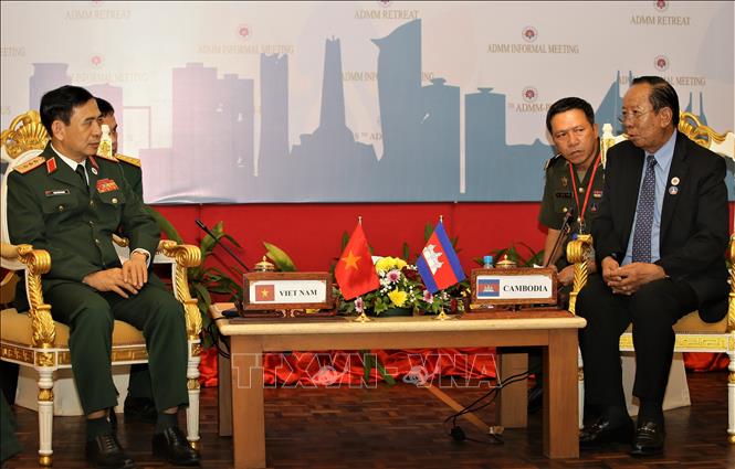 Bộ trưởng Phan Văn Giang gặp song phương Bộ trưởng Quốc phòng Campuchia, Trung Quốc-1