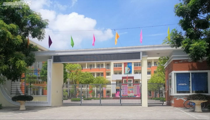Hà Nội: Học sinh bán trú ăn rau muống 'có mùi lạ', huyện Thanh Trì lên tiếng-1