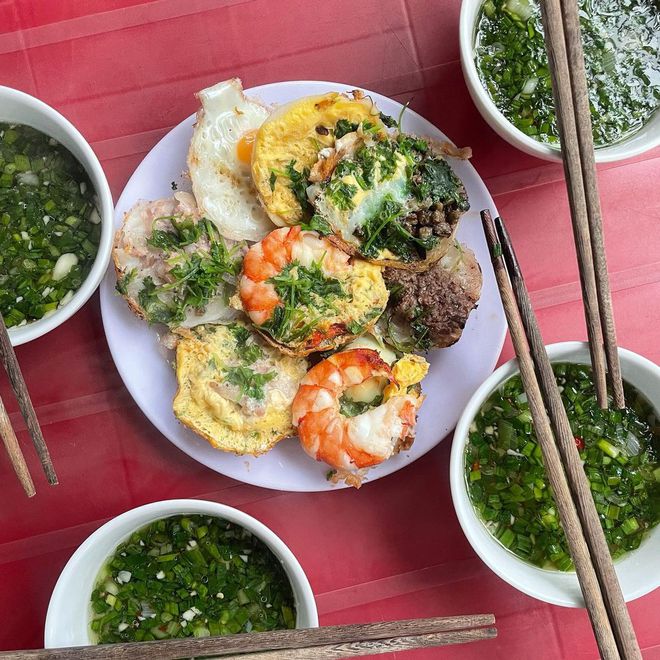 4 quán bánh căn ở Nha Trang cứ ăn là “dính”, người dân địa phương cũng khen tấm tắc-9