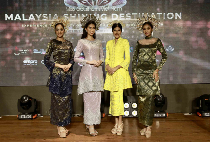 Hoa khôi Nam Bộ 2022 nổi bật tại sự kiện Malaysia Shining Destination-5