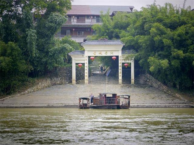 Kỳ lạ cổ trấn nổi trên mặt nước ở Trung Quốc: Chỉ di chuyển bằng thuyền, là thiên đường dành cho phái nữ muốn giảm cân-2