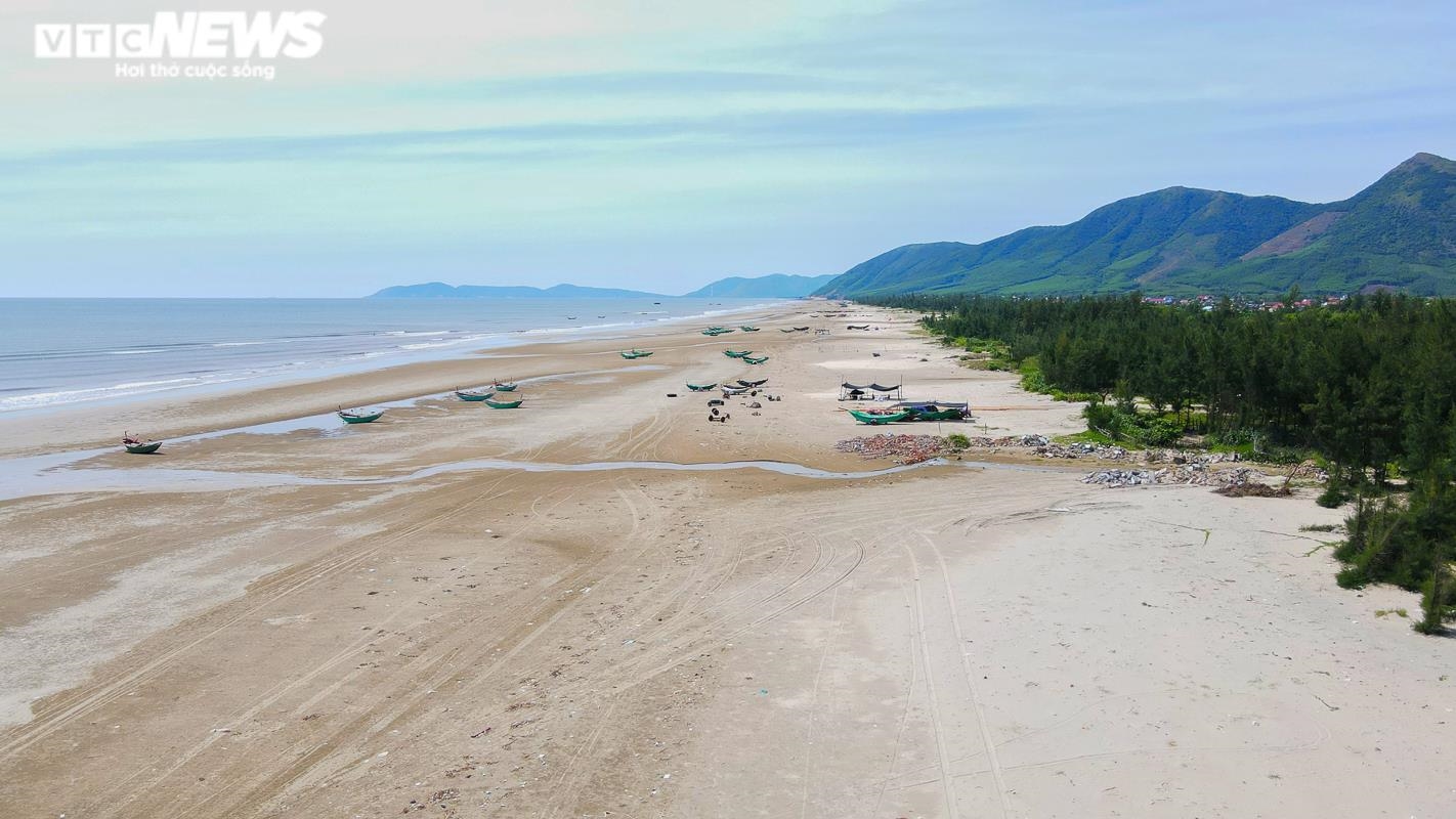 Ảnh: Rác thải ‘bao vây’ nhiều bãi biển ở Hà Tĩnh-11