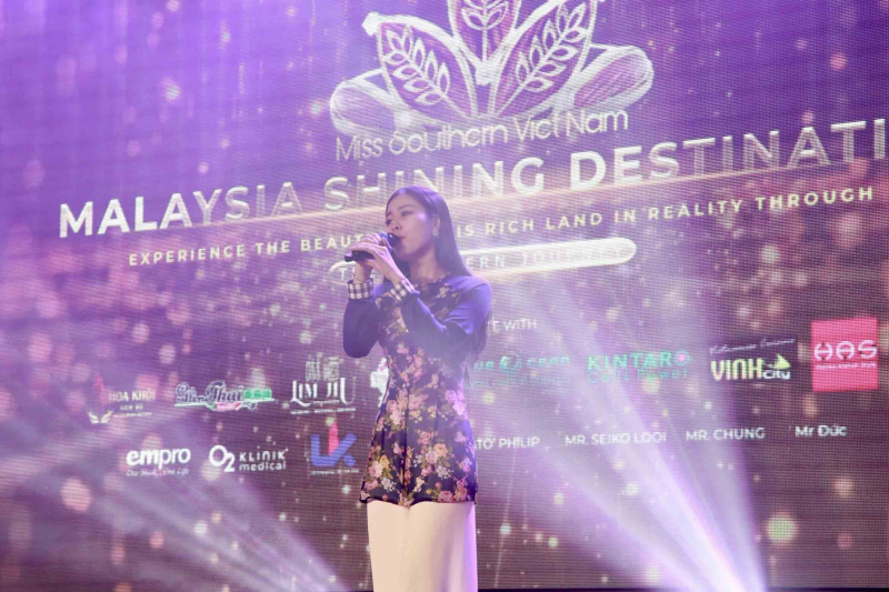 Hoa khôi Nam Bộ 2022 nổi bật tại sự kiện Malaysia Shining Destination-15