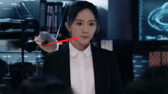 Dàn sao nữ Cbiz và những thói quen khi đóng phim: Cúc Tịnh Y khiến netizen 'phát chán', Triệu Lộ Tư trông rất đáng sợ-7