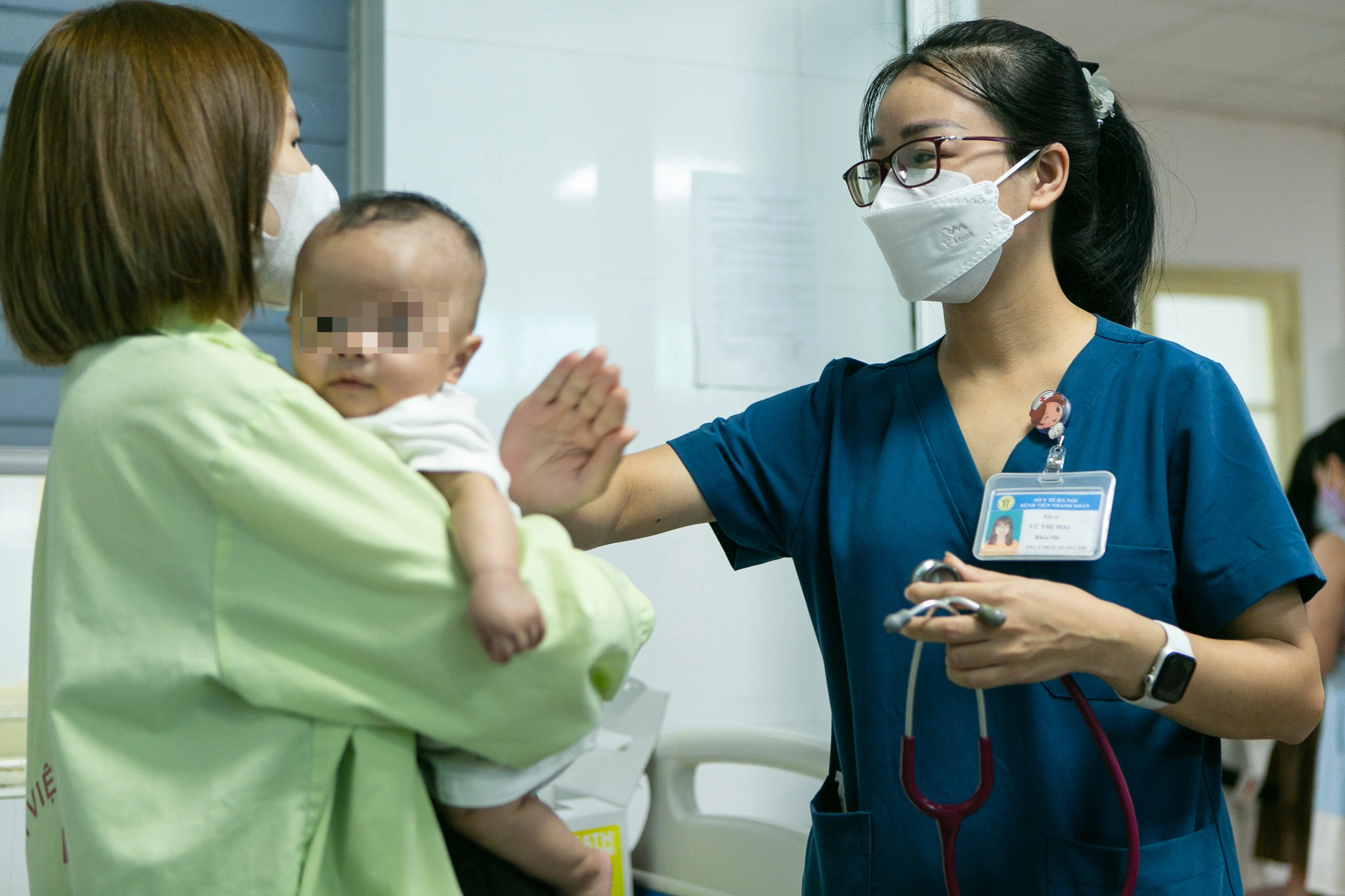 Hà Nội: Thiếu niên tràn dịch tinh hoàn sau khi chữa sốt xuất huyết tại nhà-2