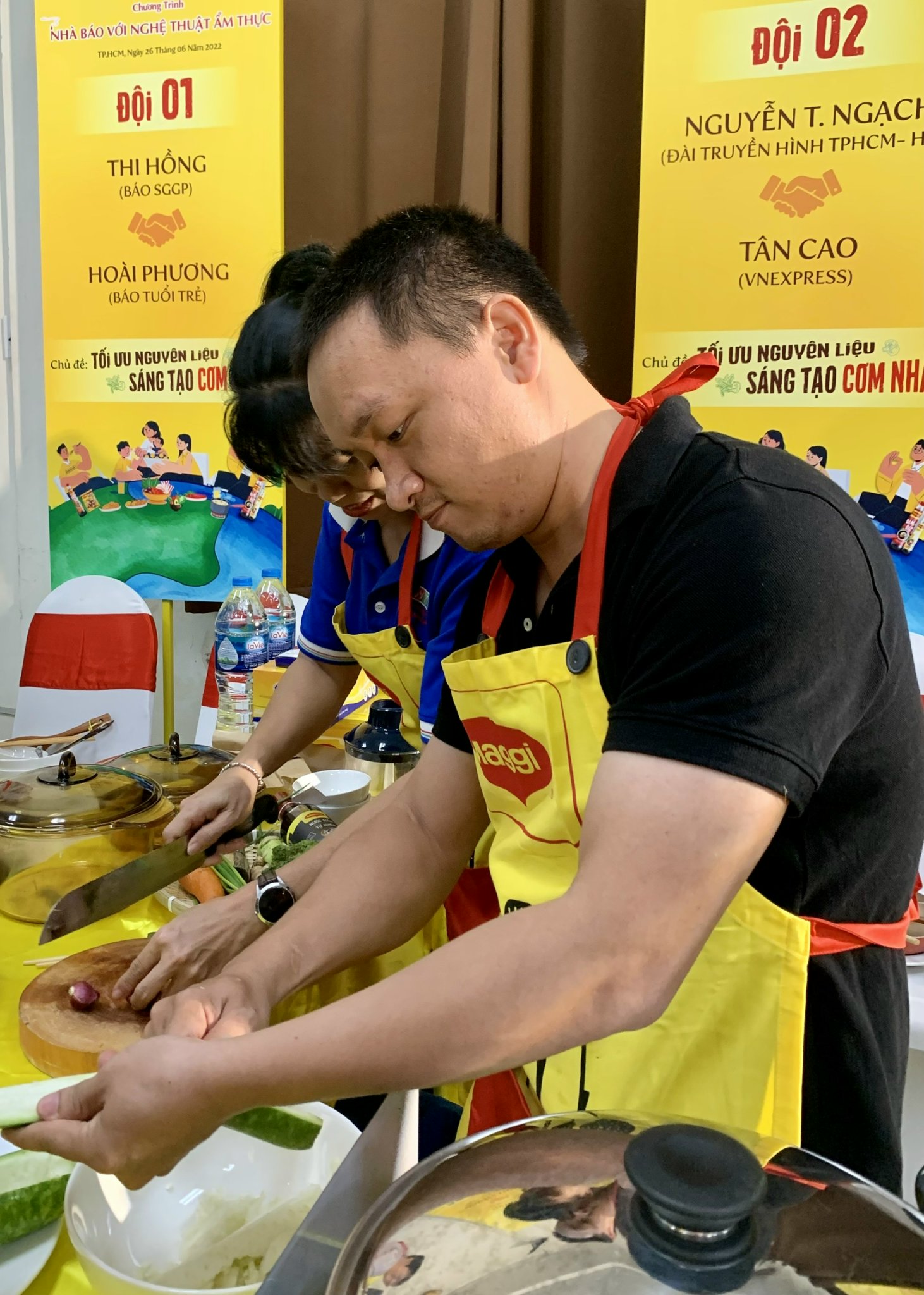 Nghệ sĩ Xuân Hương đánh giá cao sự sáng tạo của nhà báo khi vào bếp-1