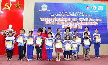 Tổ chức VESAF (Hoa Kỳ) hỗ trợ 201 suất học bổng cho sinh viên, học sinh nghèo tại Thừa Thiên Huế-2