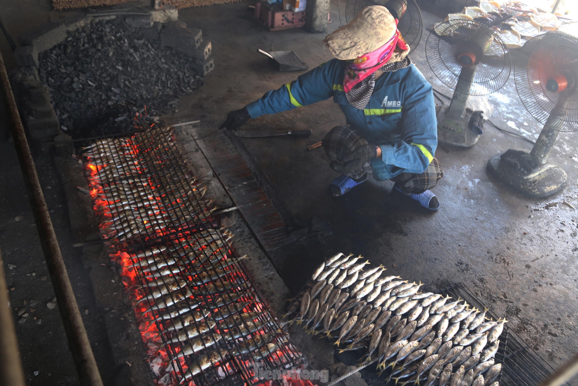 Nghệ An: Làng cá đỏ lửa dậy mùi thơm phục vụ du khách-2