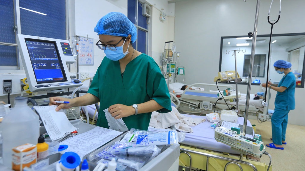 1.500 túi dịch truyền dextran điều trị sốc sốt xuất huyết đã về Việt Nam-1