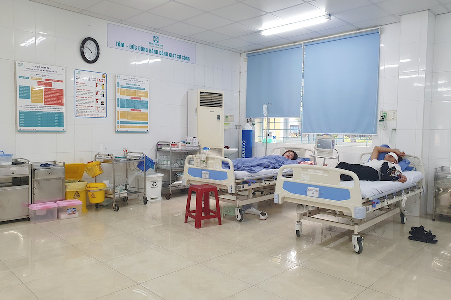 Đà Nẵng: Ngộ độc thực phẩm tập thể, 24 du khách phải nhập viện-2