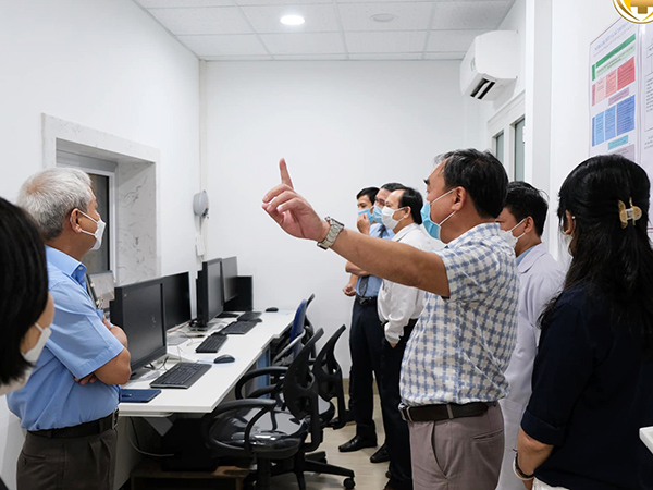 Đà Nẵng: Thẩm định máy chụp cộng hưởng từ hiện đại nhất miền Trung-1