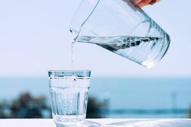 Đi tiểu nhiều sau khi uống nước là thận yếu hay tốt? 7 điều sau đây chính là câu trả lời mà mọi người cần biết-2