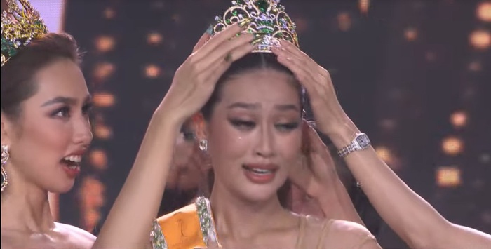 Đoàn Thiên Ân đăng quang Miss Grand Vietnam 2022-2