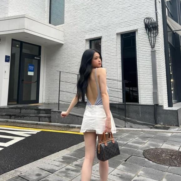 Đón tuổi 20, Linh Ka tham dự New York Fashion Week, được khen ngày càng xinh đẹp và gợi cảm-2