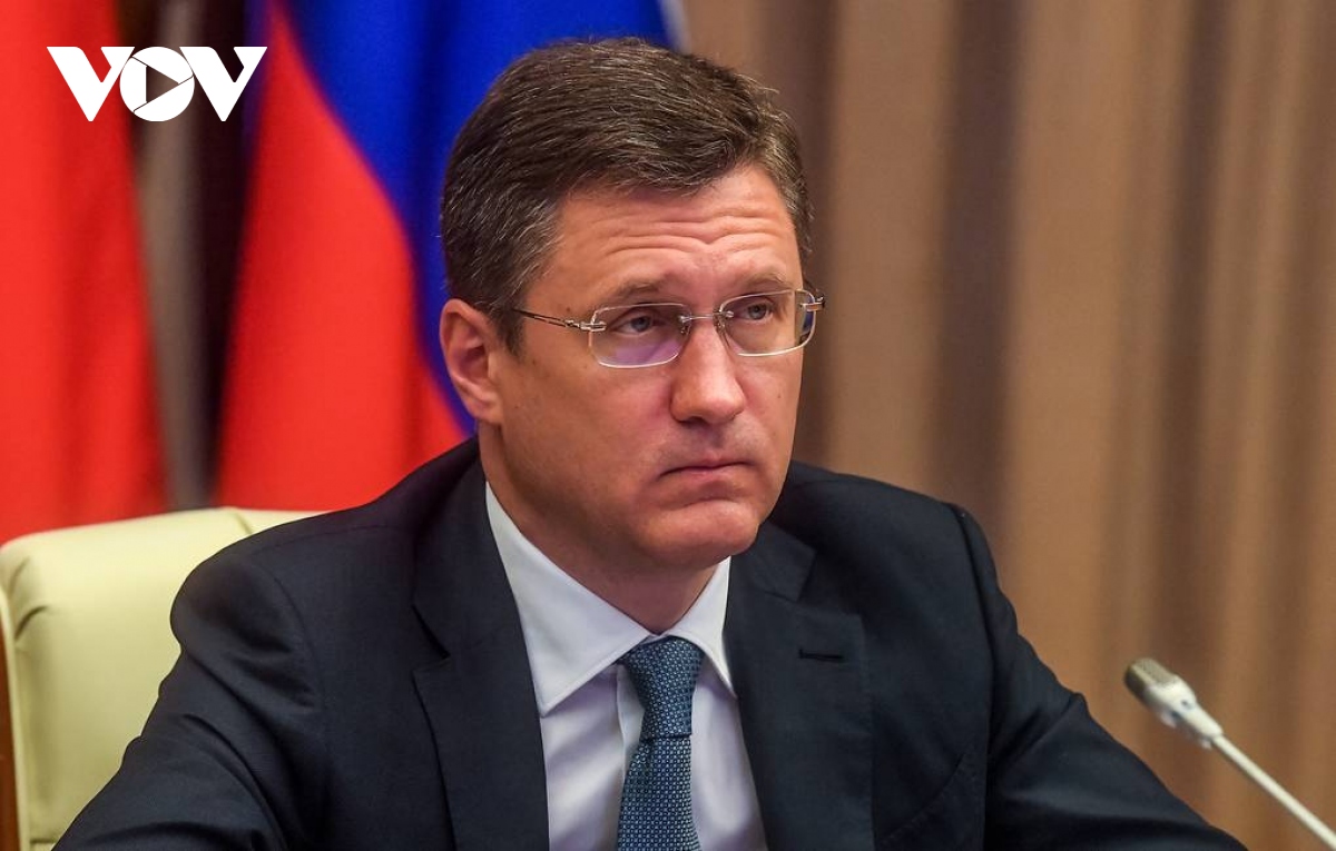 Phó Thủ tướng Novak cảnh báo về việc giảm khai thác dầu ở Nga do áp giá trần-1