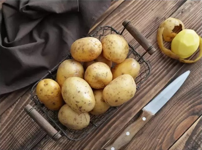 Không chỉ làm nhiều món ngon, đây là 8 công dụng thần kỳ của khoai tây không phải ai cũng biết-3