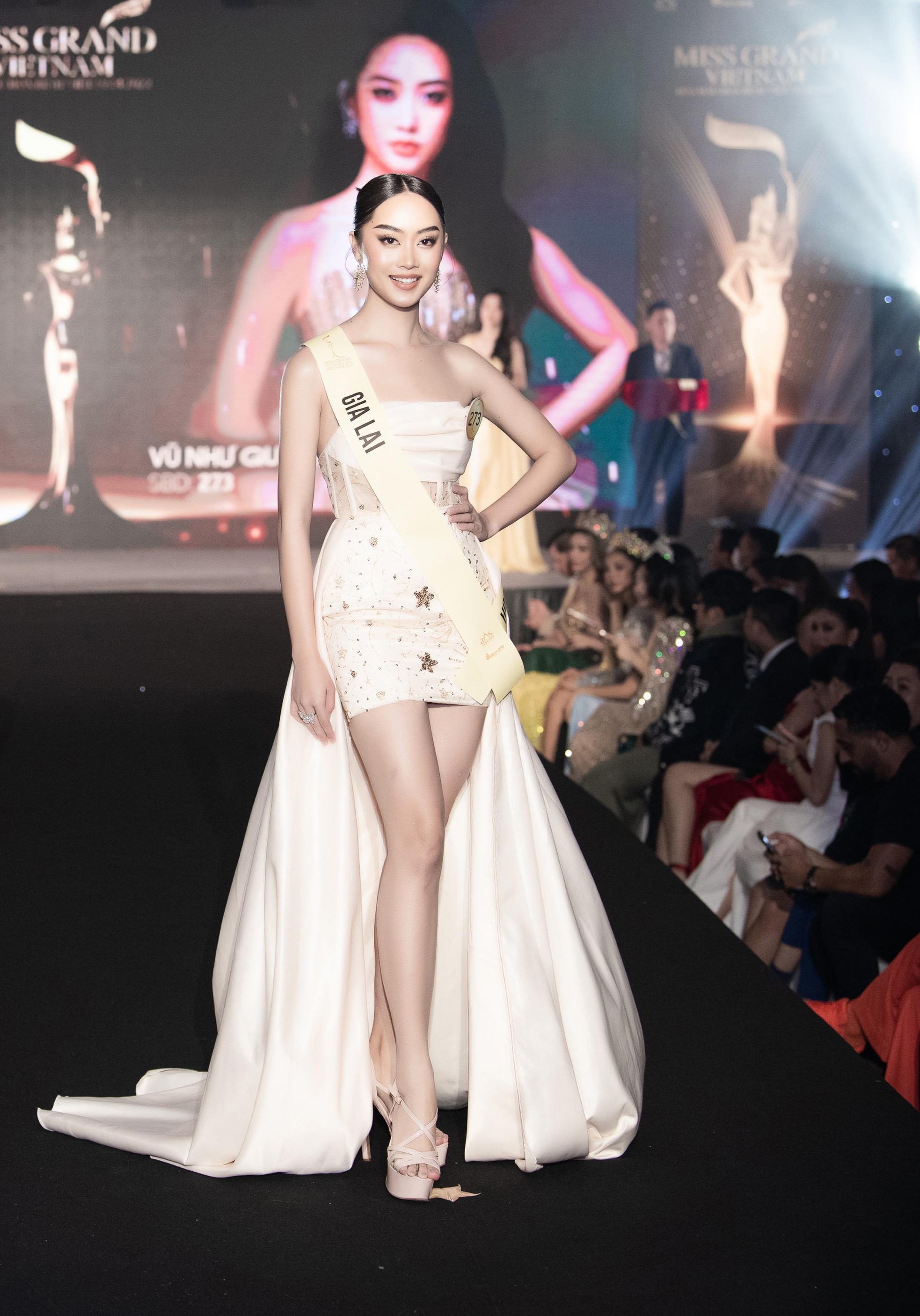 Mai Ngô, Quỳnh Châu tung chiêu catwalk độc đáo tại lễ nhận sash của Miss Grand Vietnam 2022-12