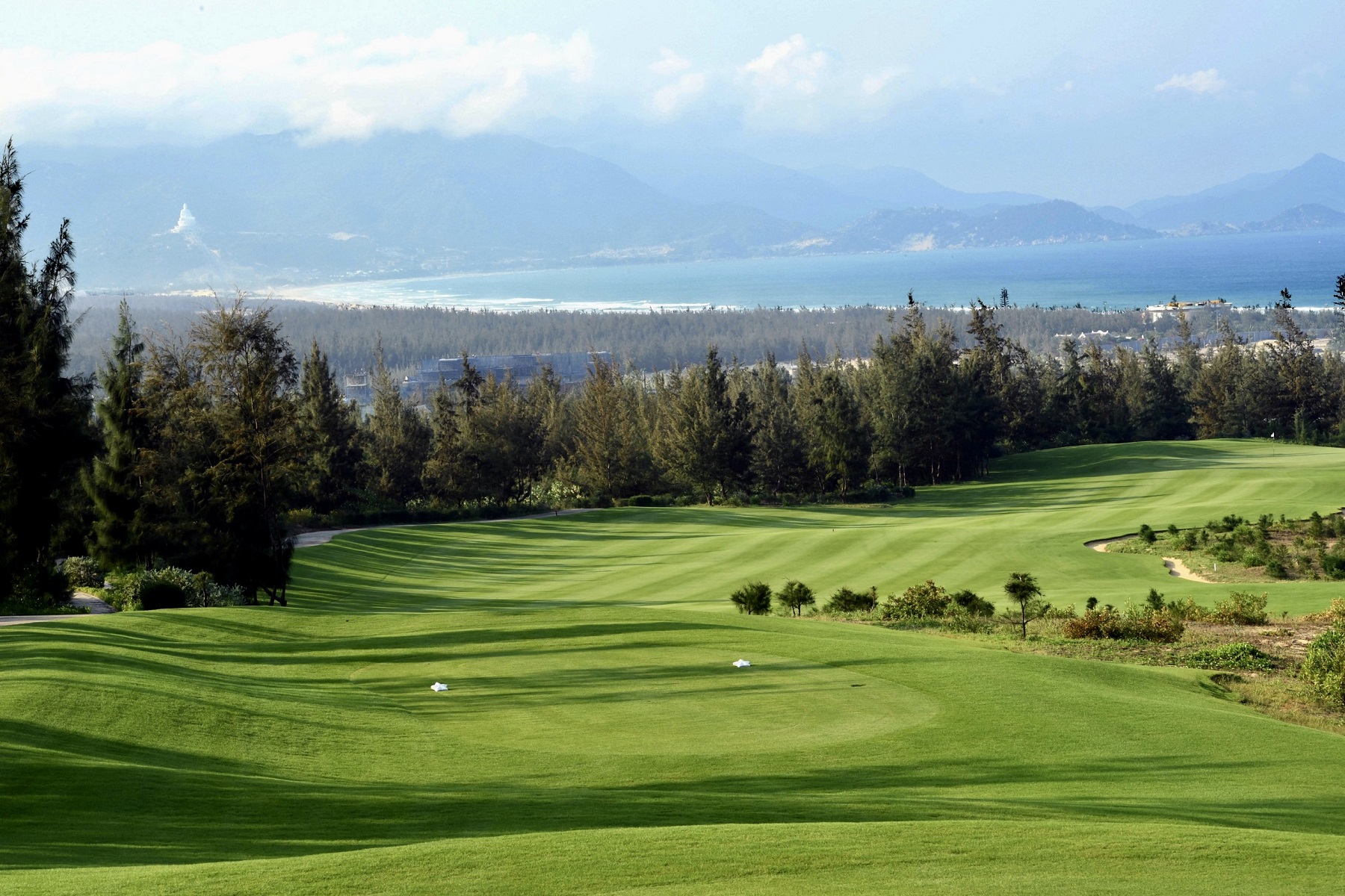 Những điểm check-in siêu hot hội mê golf không thể bỏ lỡ hè này-4