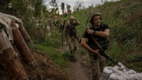 Chuyên gia Mỹ: Tổng thống Biden cần kêu gọi đình chiến và ngừng bắn để ‘cứu Ukraine’-cover-img