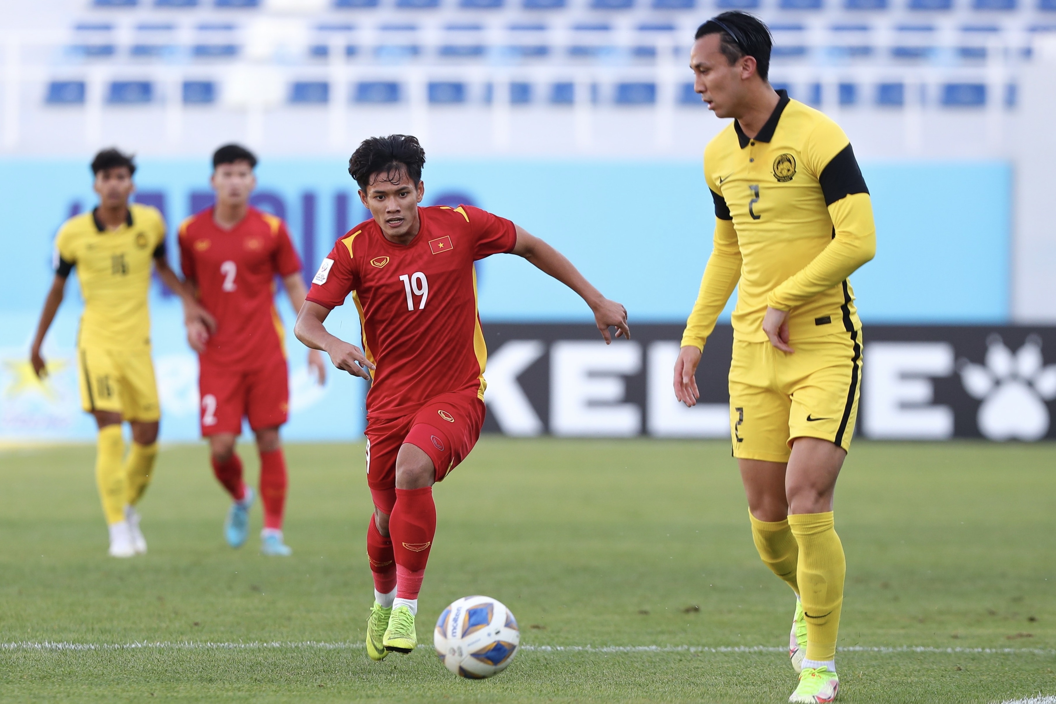 Tân binh sinh năm 2000 ghi bàn sau 5 phút ra mắt tuyển Việt Nam-3