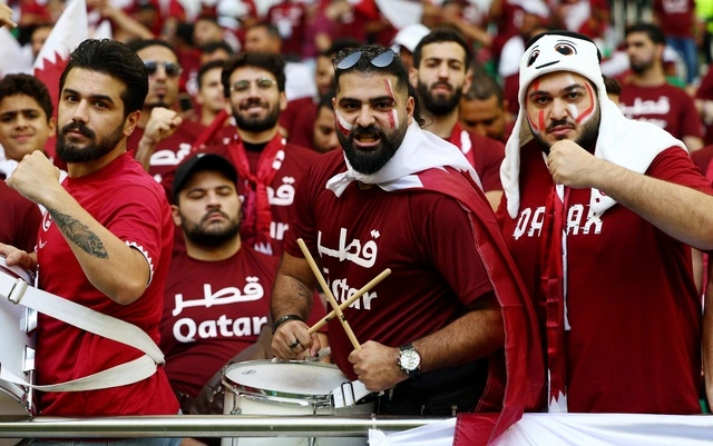 Hai 'vũ trụ song song' ở World Cup tại Qatar-cover-img