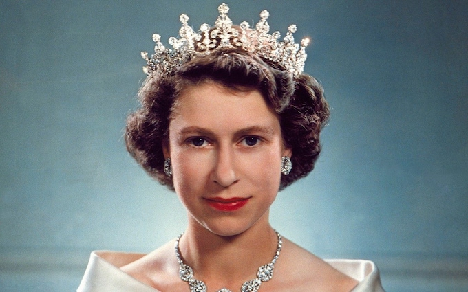 Bí quyết chống lão hóa, trẻ lâu của Nữ hoàng Anh Elizabeth II-4