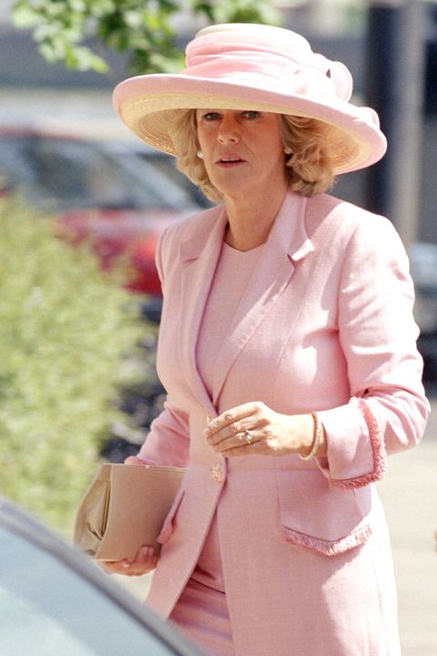 Bà Camilla - nữ Công tước xứ Cornwall U80 vẫn diện đồ trẻ trung-6