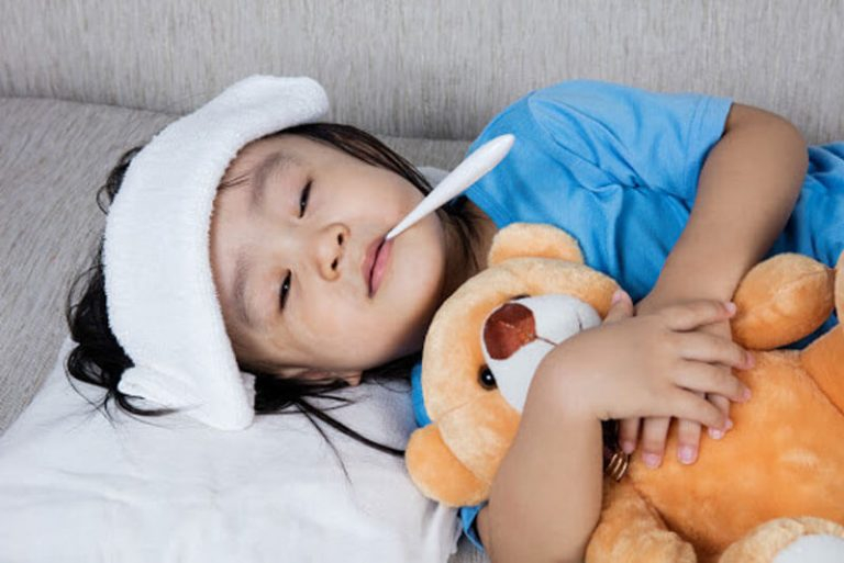 CDC Hà Nội cảnh báo hơn 2.600 ca mắc cúm, tăng 60% chỉ sau một tháng: Cha mẹ nhất định phải làm điều này để phòng biến chứng cho trẻ-4