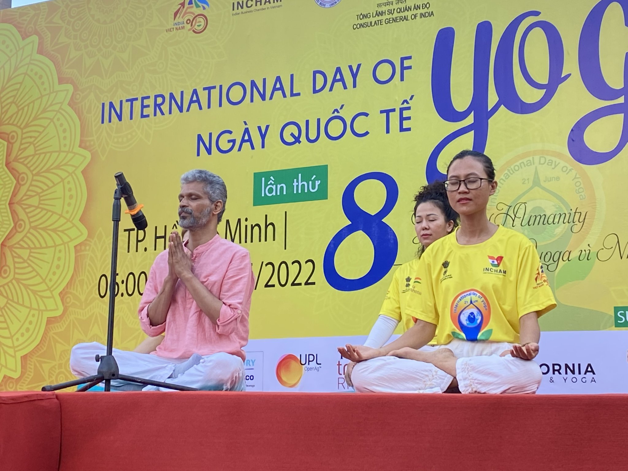 Hơn 1.000 người đồng diễn Ngày Quốc tế Yoga Lần thứ 8-5