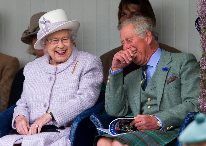 Nhìn lại gu thời trang rực rỡ sắc màu của Nữ hoàng Anh - Elizabeth II-17