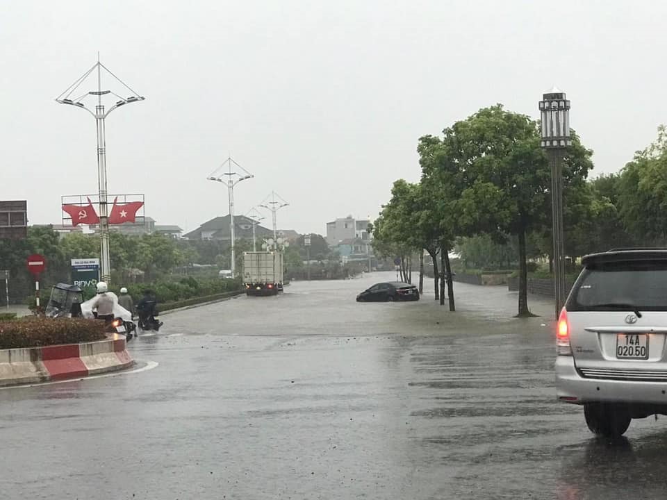 Quảng Ninh: Nhiều địa phương ngập úng cục bộ sau mưa lớn-3